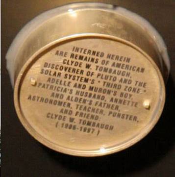 新视野号上的汤博骨灰盒