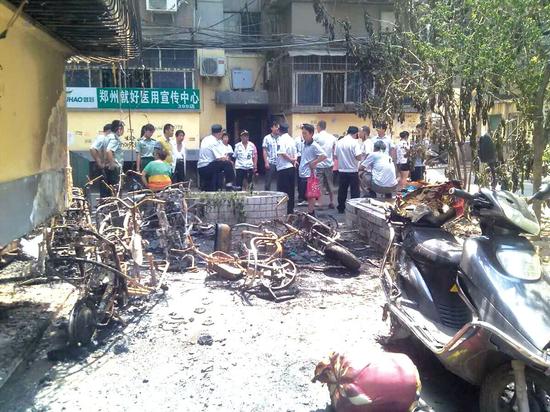 火災疑充電插線板短路引發