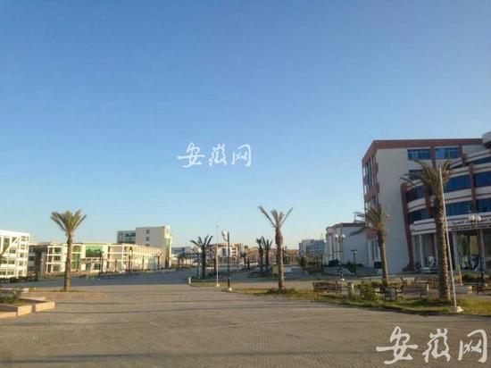 非洲康斯坦丁大学城风景优美