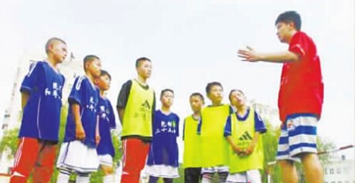 内蒙古首位中超球员赵健退役后在包头成立了“健将足球俱乐部”,他希望足改新风能帮助更多的孩子走向职业赛场