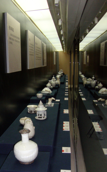 2012年9月21日至2012年12月21日《中和之美:定窑陶瓷艺术展》