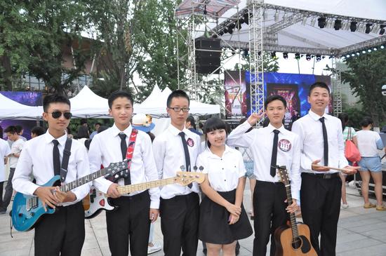 中学生音乐节惊现跨国组合 选手扬言大提琴就