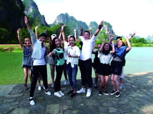 《花千骨》演员重游拍摄地