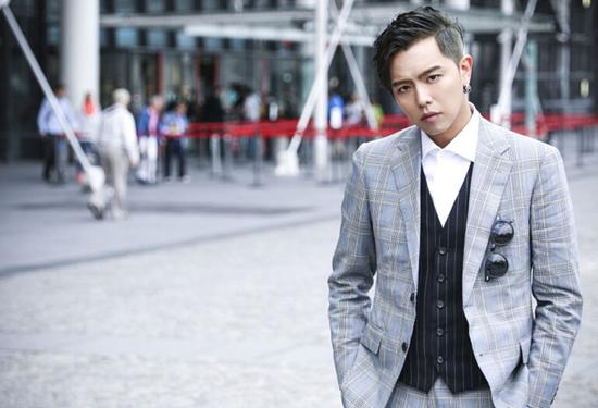 黄鸿升献声电影《角头》 用歌声演戏|黄鸿升|电影|歌声_新浪娱乐_新浪网