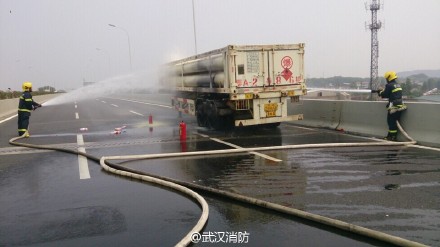 图片来源：武汉市公安消防局官方微博。