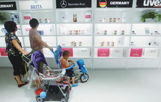 不少保稅商品，都是搭乘鄭歐班列來到鄭州的