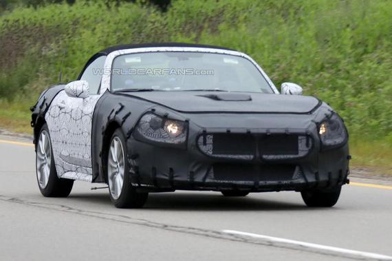 菲亚特124 Spider敞篷跑车最新测试谍照