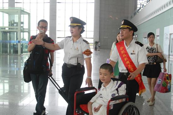 温暖的旅程 传递着爱的力量