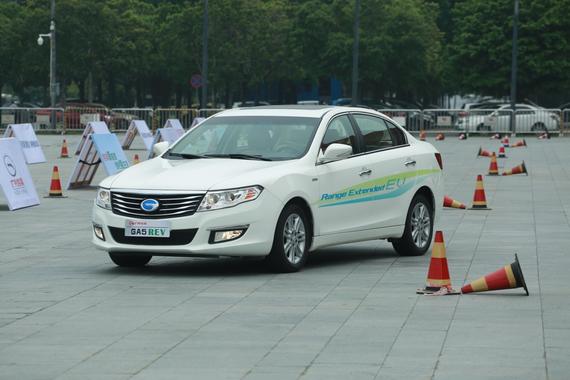 传祺GA5 REV试乘试驾活动现场受追棒