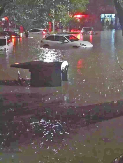 刮什么风有雨 PWug-fxfaswf7925390.jpg