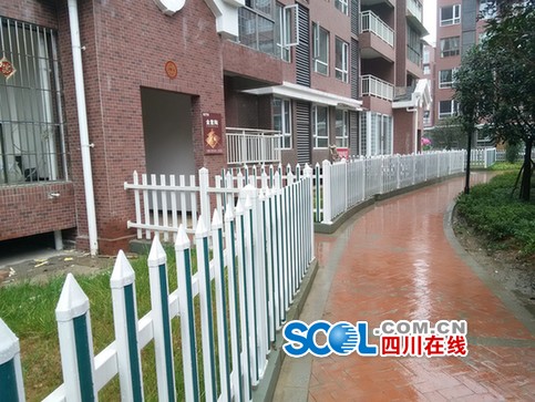 资阳市民投诉楼盘虚假宣传 想退10万定金遭拒