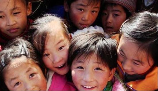 安徽太阳伞儿童慈善救助中心 童伴贫困儿童夏