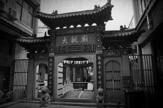 商人云集的地方必有对财神的供奉