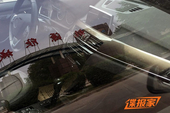 全新国产宝马X1谍照曝光 轴距加长