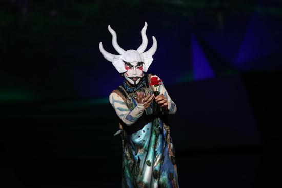 宓玉明扮演色魔