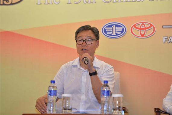 罗磊：客观评述市场 传递正能量