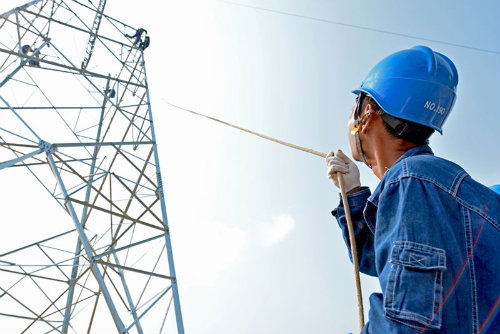 新乡供电公司:烧烤架上的施工