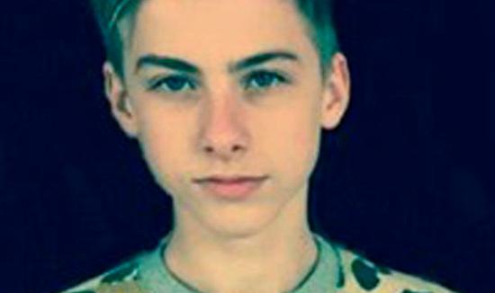 尼克-凯夫儿子失足坠崖去世 年仅十五岁|尼克|凯