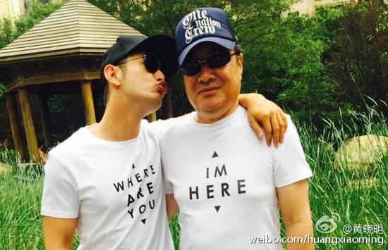 黄晓明接连索吻