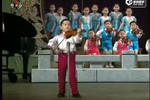 太棒了！朝鲜幼儿园小朋友合唱 个个都是演技派