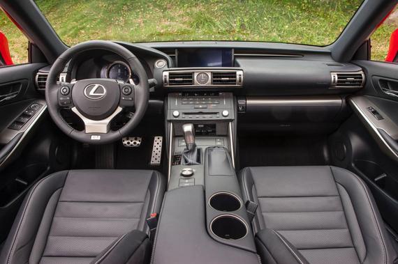 2016 Lexus IS 200t F Sport 06