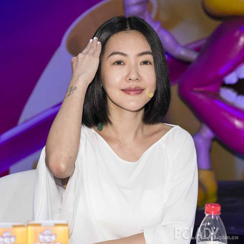 表情适当做,小心添细纹