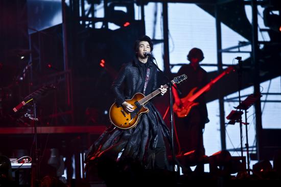 白举纲演唱会开场照片