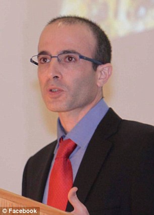 耶路撒冷希伯來大學的教授Yuval Noah Harari預測，在接下來的200年里富人們將能夠大大地延長他們的壽命，并且將成為半神半人一樣的存在，這將是生物學上最大的進化。