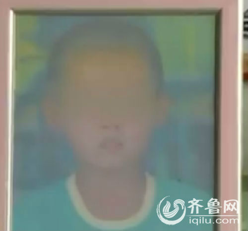 临邑县理合务镇大蔺家村的一个八岁的男孩洋洋，在自己家里离奇死亡。