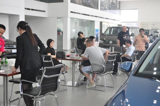 小浪看车团进口大众专场团购完美落幕_郑州汽
