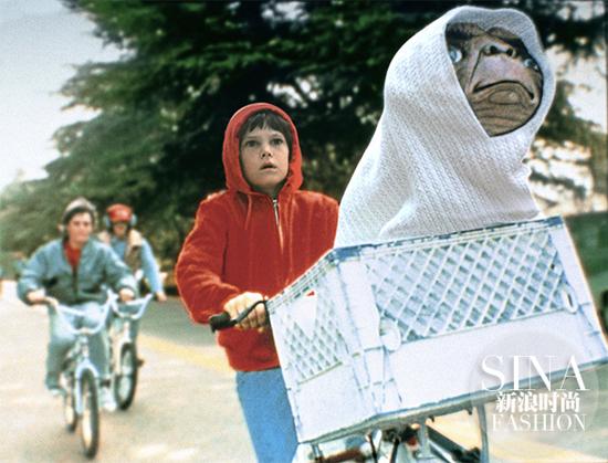 《E.T》