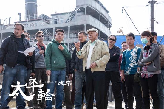 吴宇森在拍摄现场