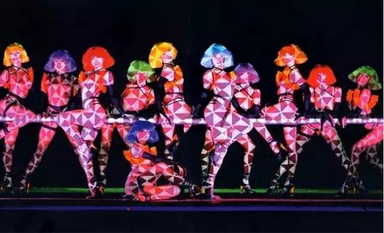 近乎完美:解析法国香艳疯马秀_手机新浪网 - 电脑上wap网