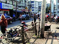 孔浦菜场整治前。