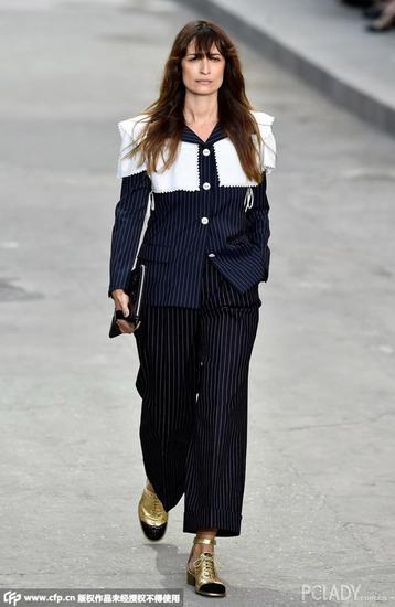 Chanel 2015春夏系列黑色条纹阔脱裤