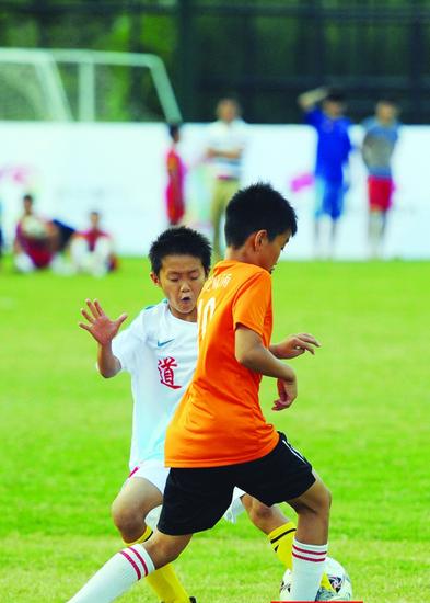 2015全国青少年足球邀请赛在麻涌镇华阳湖隆