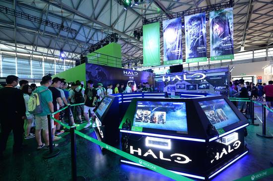 玩家可以在ChinaJoy的Xbox展台上抢先体验到简体中文版的《光环：士官长合集》