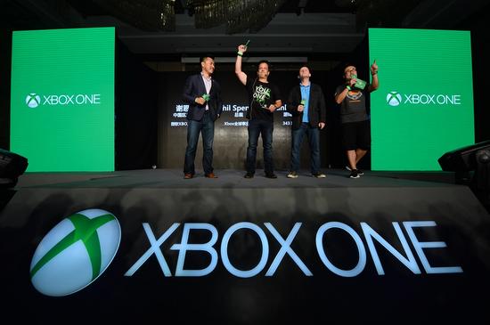 Phil Spencer, 谢恩伟与Frank O'Connor在现场与粉丝进行互动