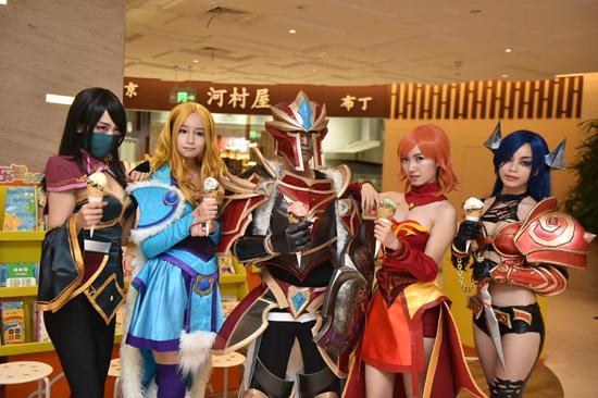 上海街头惊现DOTA2 Cosplay助威国际邀请赛