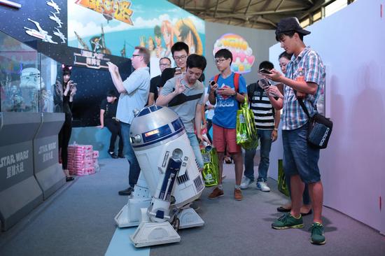 《星球大战》机器人R2-D2艳压ChinaJoy群芳
