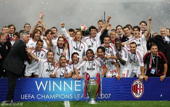 AC米兰十年唏嘘一幕 中国最火呢?拼人气输皇