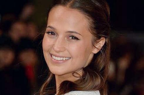 艾丽西亚维坎德不得了