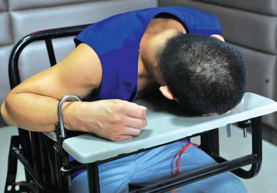 鄭州的哥凌晨遭搶劫出租車被搶走