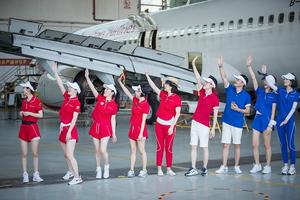 《偶像》开启新模式 女神全方位体验生活