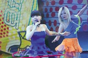 吴莫愁方否认服药导致发福:我们瘦着呢!