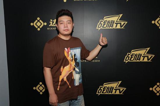 战旗TV最6网络文森特与JYCJ压轴出场_大神游e猪视频网图片