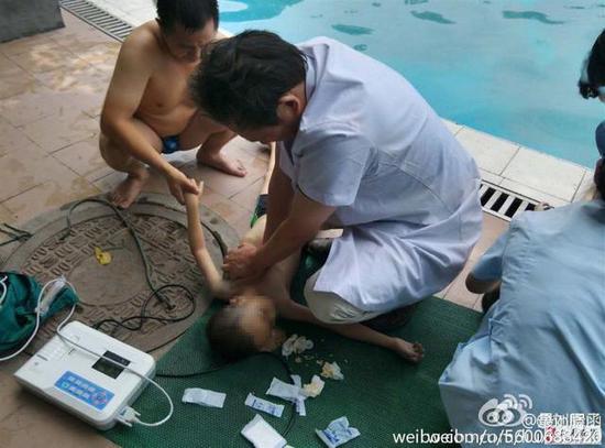 表兄弟俩疑在儿童游泳区溺水身亡