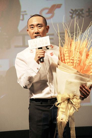 白凯南答记者问