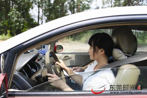 昨日,电子路考实施首日,水濂山考点,学员正在考