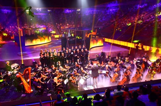 国际邀请赛震撼开幕式 交响乐团奏响DOTA2音